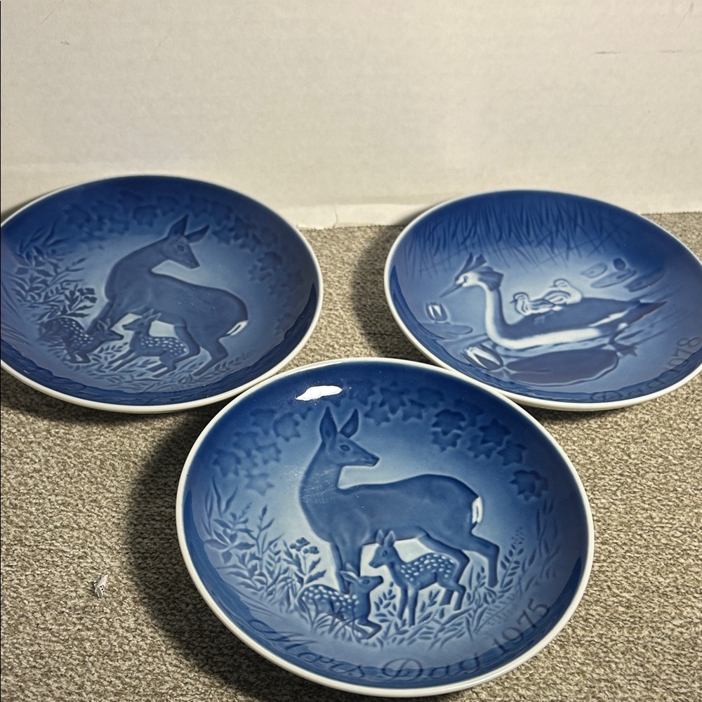 Blue Ceramic Deer Wall Plate — Decorative Home Wall Decor Set of 3